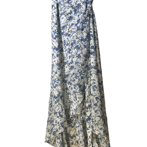 Essue Size Small Flowy V Neck Floral Print - Picture 8 of 10